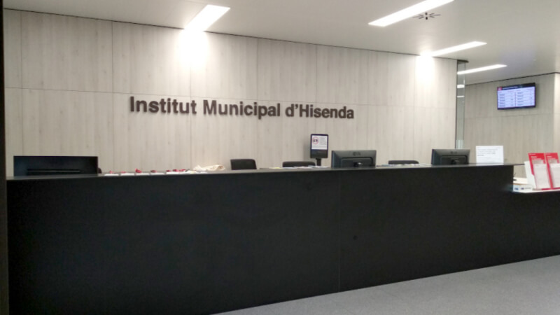 Recibidor del Instituto Municipal de Hacienda, organismo encargado de recaudar la Plusvalía Municipal en Barcelona 